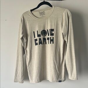 Patagonia Capilene “ I Love Earth' Long Sleeve Shirt